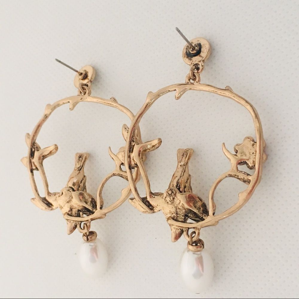 Vintage Inspired Bird Flowers Leaves Faux Pearl Hoop Earrings NWT - Picture 5 of 8